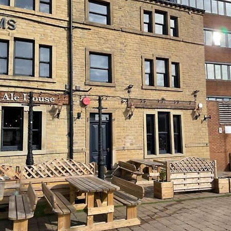 Plumbers Arms Hotel Huddersfield Exterior photo